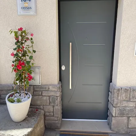 Crysas Apartment *